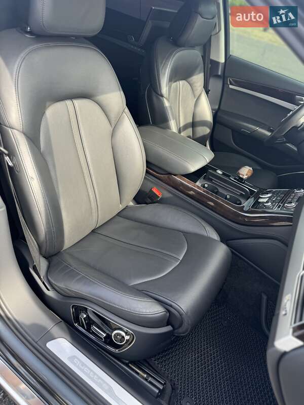 Седан Audi A8 2015 в Каменском