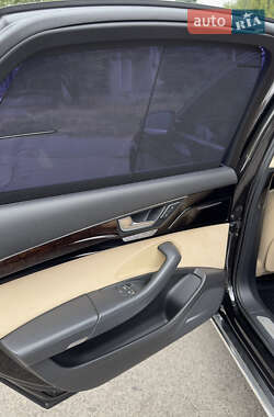 Седан Audi A8 2012 в 