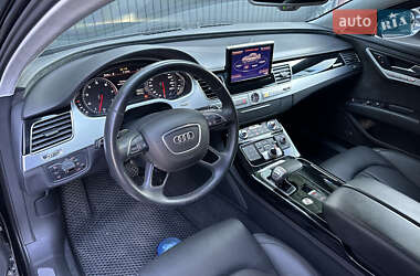 Седан Audi A8 2013 в Києві