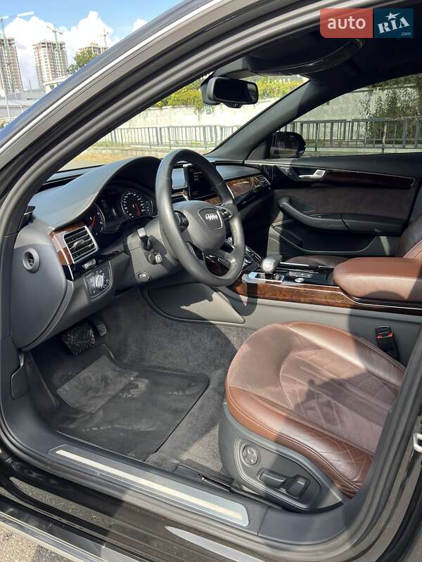 Седан Audi A8 2017 в Киеве