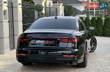 Седан Audi A8 2020 в 