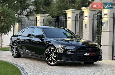 Седан Audi A8 2020 в 