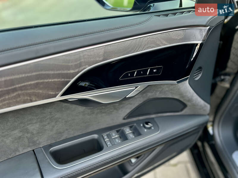 Седан Audi A8 2020 в Одессе
