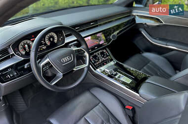 Седан Audi A8 2020 в 