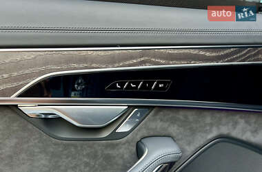 Седан Audi A8 2020 в 