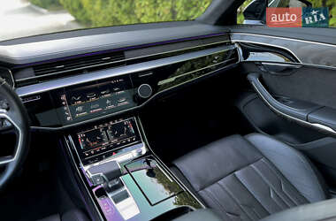 Седан Audi A8 2020 в 