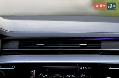 Седан Audi A8 2020 в 
