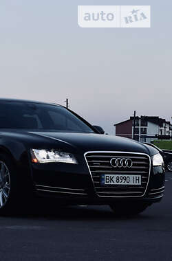 Седан Audi A8 2013 в Рівне