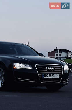 Седан Audi A8 2013 в 