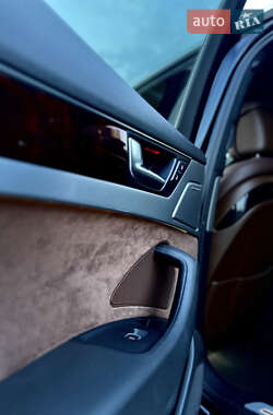 Седан Audi A8 2013 в 