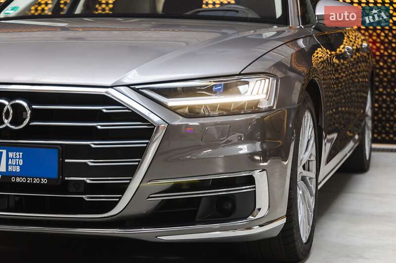 Седан Audi A8 2018 в Луцке