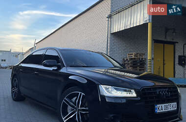 Седан Audi A8 2016 в 