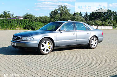 Седан Audi A8 1994 в Одесі