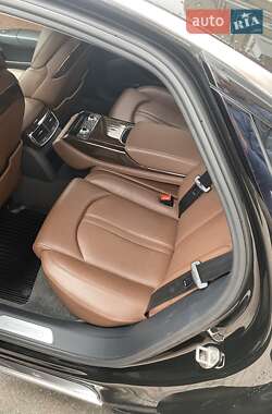 Седан Audi A8 2015 в Києві
