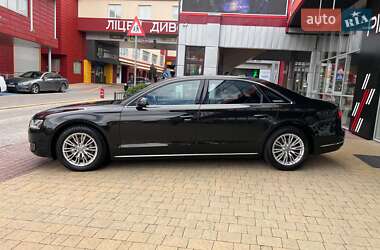 Седан Audi A8 2017 в 