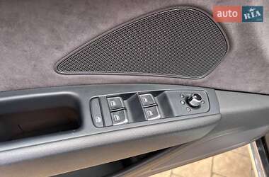 Седан Audi A8 2017 в 
