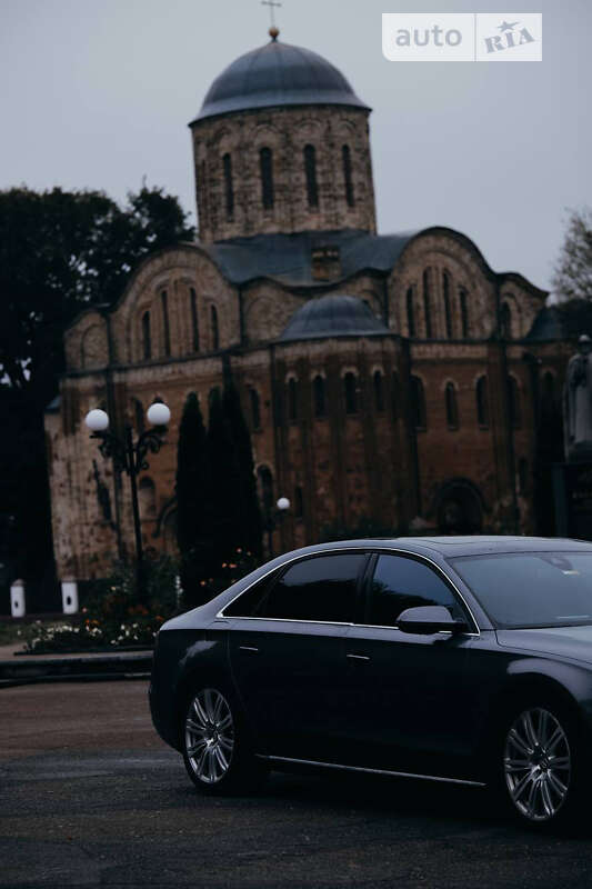 Седан Audi A8 2014 в Киеве