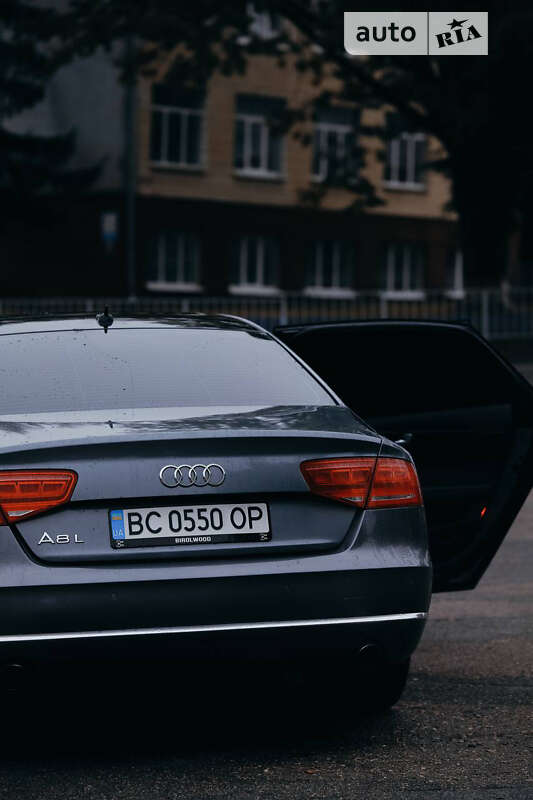 Седан Audi A8 2014 в Киеве