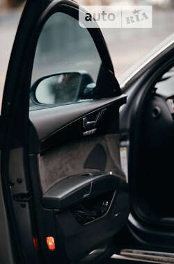 Седан Audi A8 2014 в 