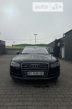 Седан Audi A8 2014 в Червонограде