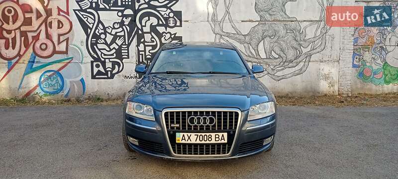 Audi A8 2004