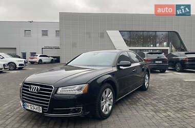 Седан Audi A8 2014 в Виннице