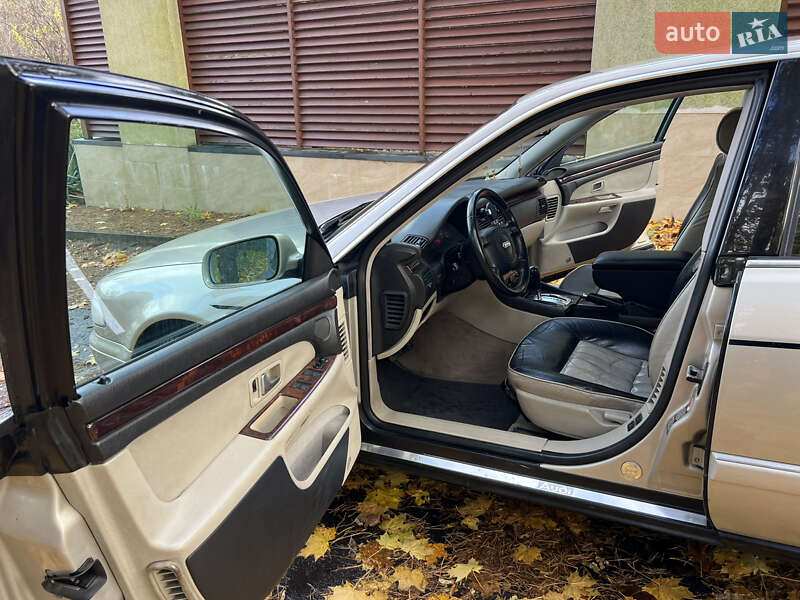 Седан Audi A8 1998 в Львове
