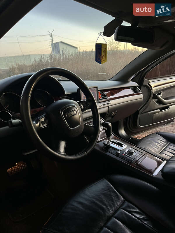 Седан Audi A8 2006 в Харькове