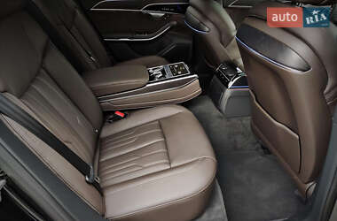 Седан Audi A8 2022 в 