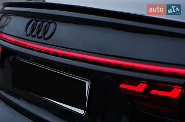 Седан Audi A8 2019 в 