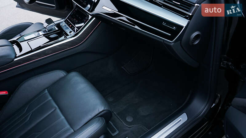 Седан Audi A8 2019 в Киеве