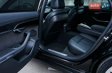 Седан Audi A8 2019 в 