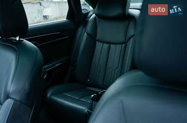 Седан Audi A8 2019 в Киеве