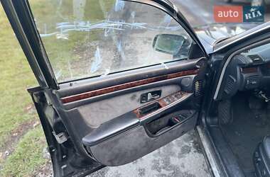 Седан Audi A8 2000 в 