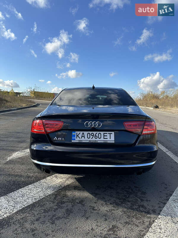 Седан Audi A8 2012 в Киеве