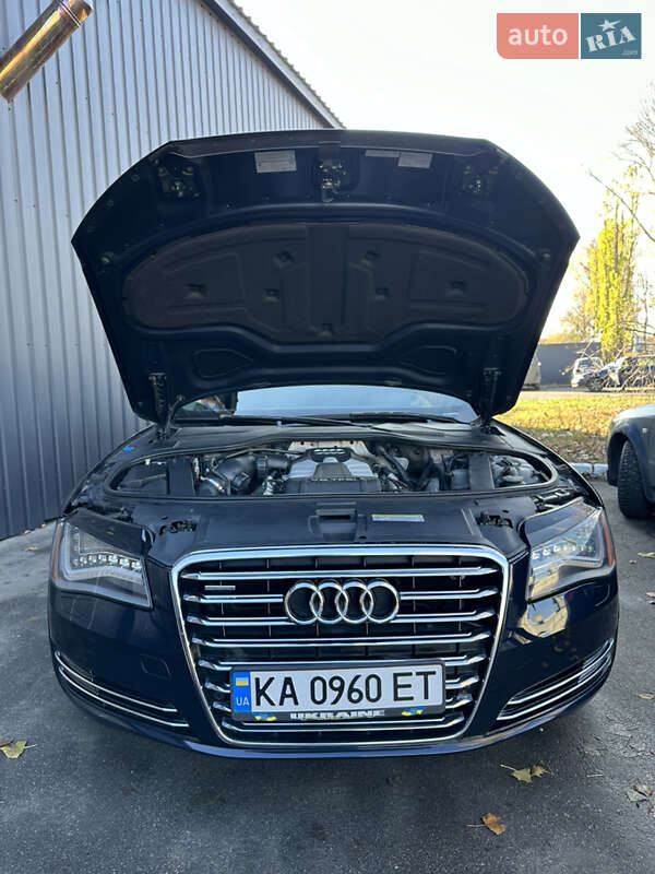 Седан Audi A8 2012 в Киеве