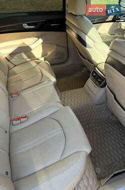 Седан Audi A8 2015 в 