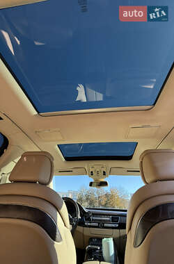 Седан Audi A8 2015 в 