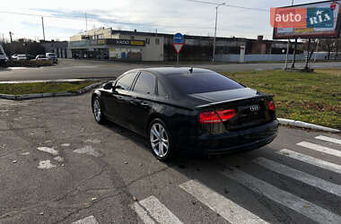 Седан Audi A8 2010 в Полтаве