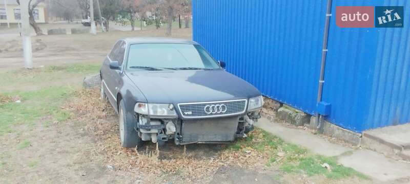 Седан Audi A8 1996 в Межевой