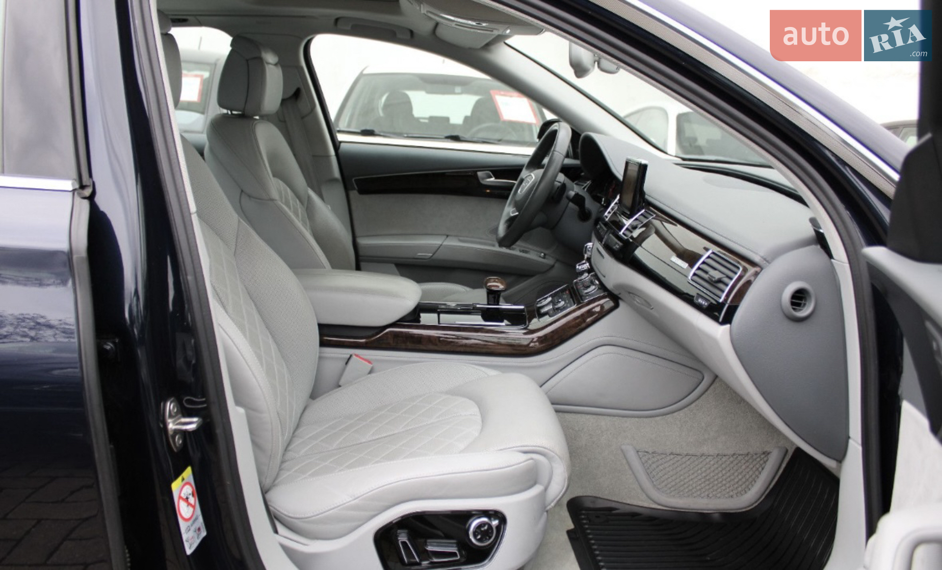 2011 Audi A8 - мініатюра 9