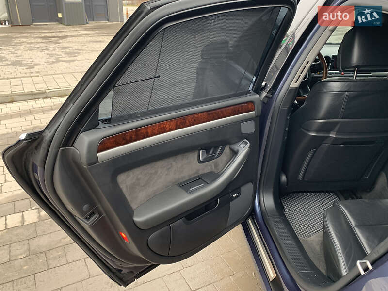 Седан Audi A8 2007 в Козові