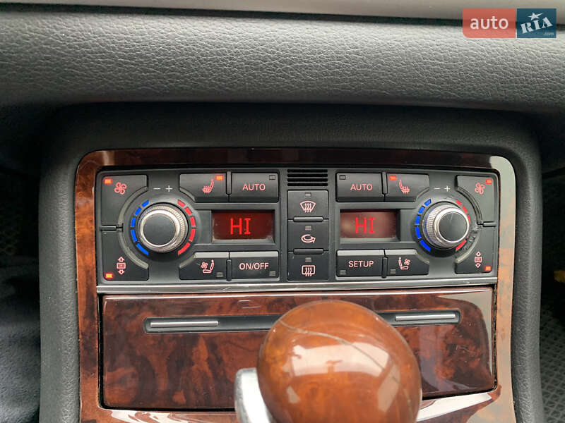 Седан Audi A8 2007 в Козові