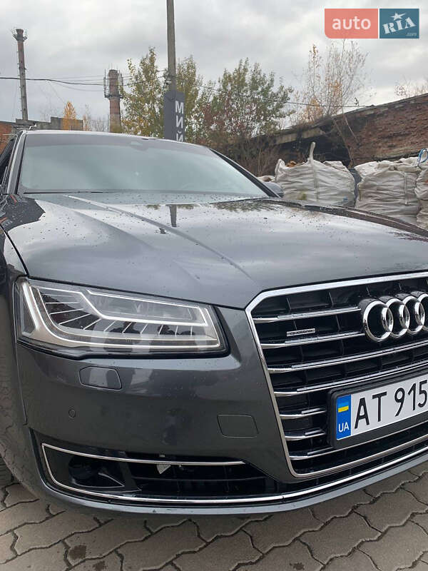 Седан Audi A8 2014 в Калуше