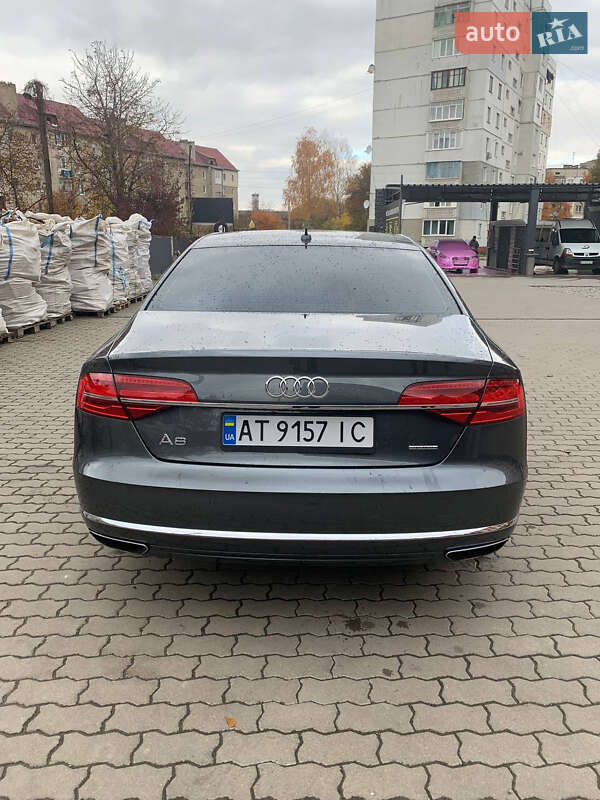 Седан Audi A8 2014 в Калуше