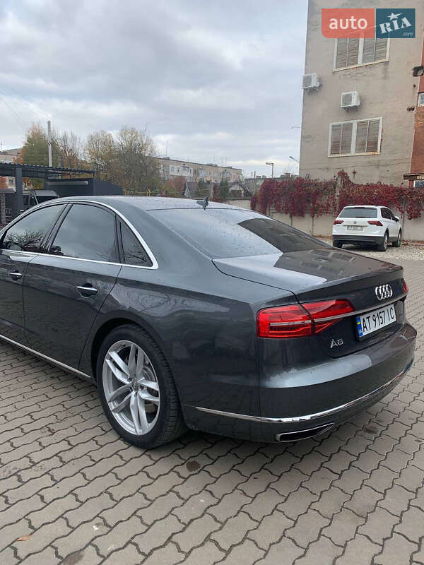 Седан Audi A8 2014 в Калуше