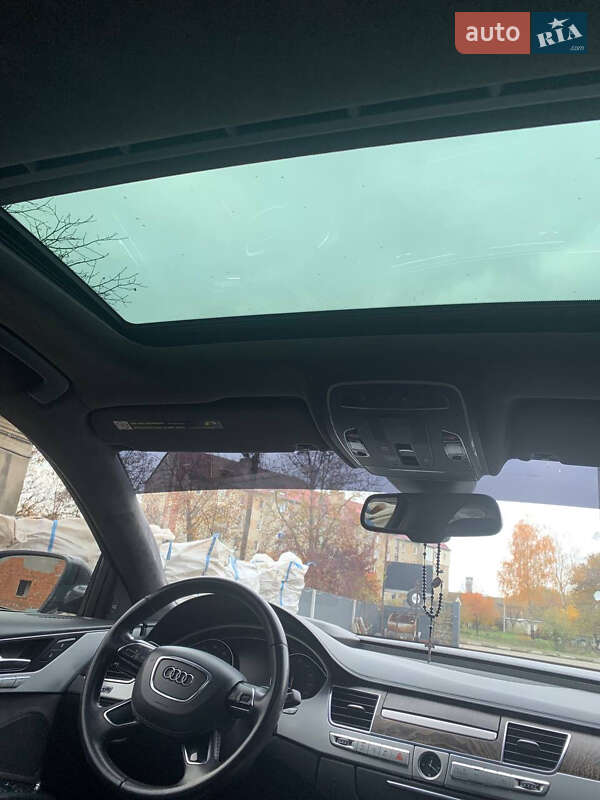 Седан Audi A8 2014 в Калуше
