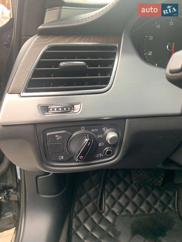 Седан Audi A8 2014 в Калуше