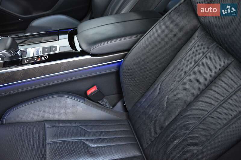 Седан Audi A8 2018 в Киеве фото 5 Седан Audi A8 2018 в Киеве