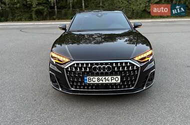 Седан Audi A8 2023 в Трускавці